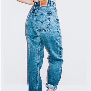 Vintage Levi Mom Jeans